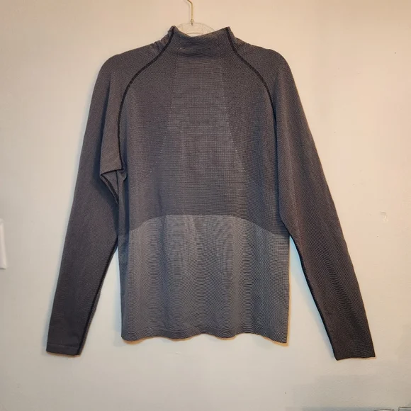 Lululemon Metal Vent Tech Half Zip Grey Light Weight Long Sleeve Top Large - Picture 8 of 15